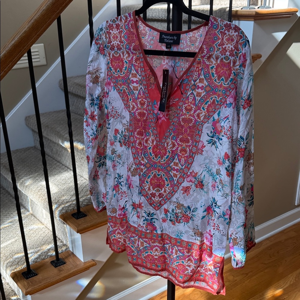 Paisley Sky Women's Boho Floral Blouse - Red and White
